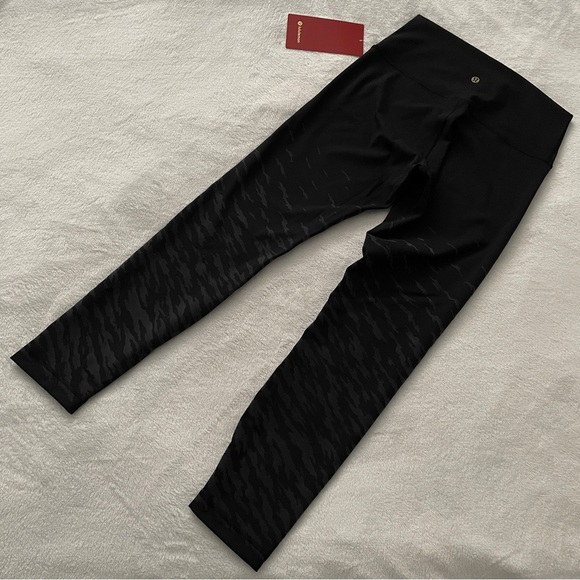 Lululemon Lunar New Year Wunder Under HR Tight 25” - Picture 5 of 6